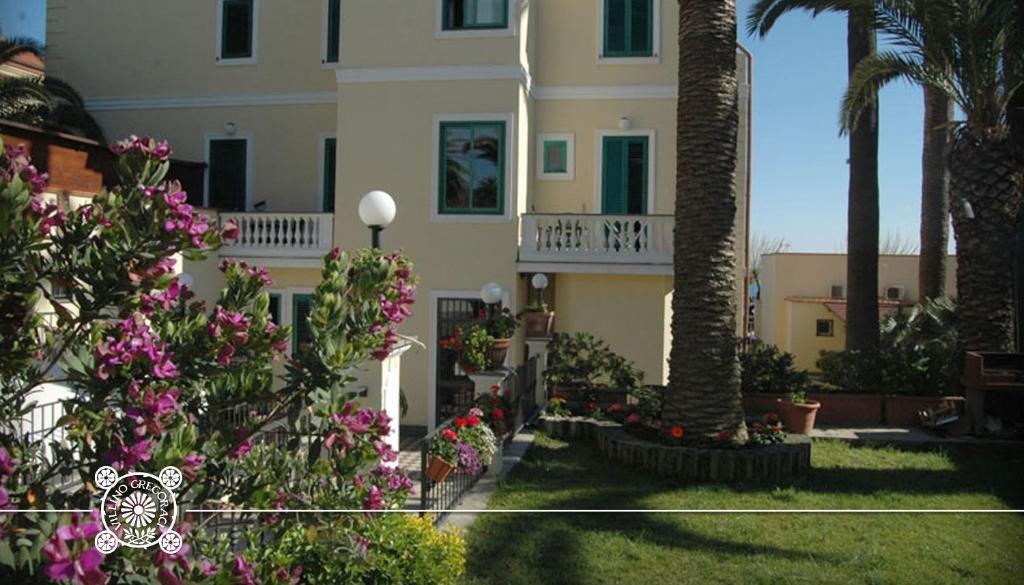 Villino Gregoraci Relais Bed and Breakfast Santa Marinella Eksteriør billede