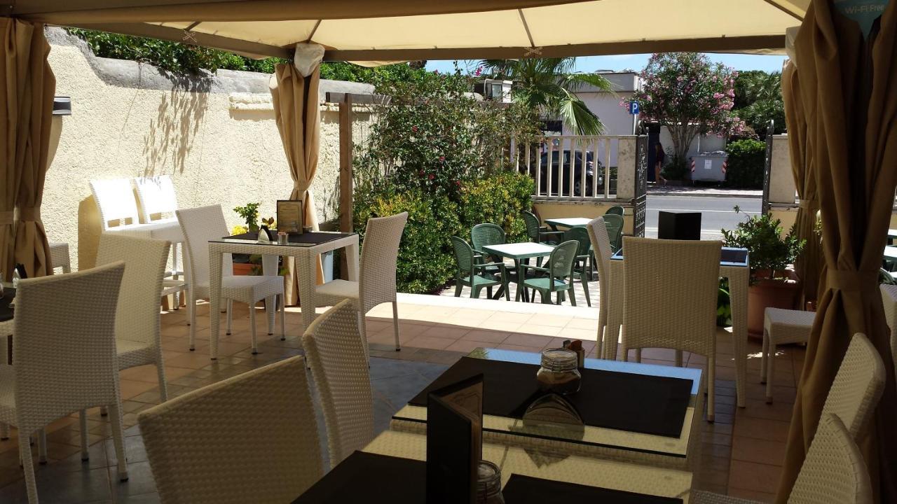 Villino Gregoraci Relais Bed and Breakfast Santa Marinella Eksteriør billede